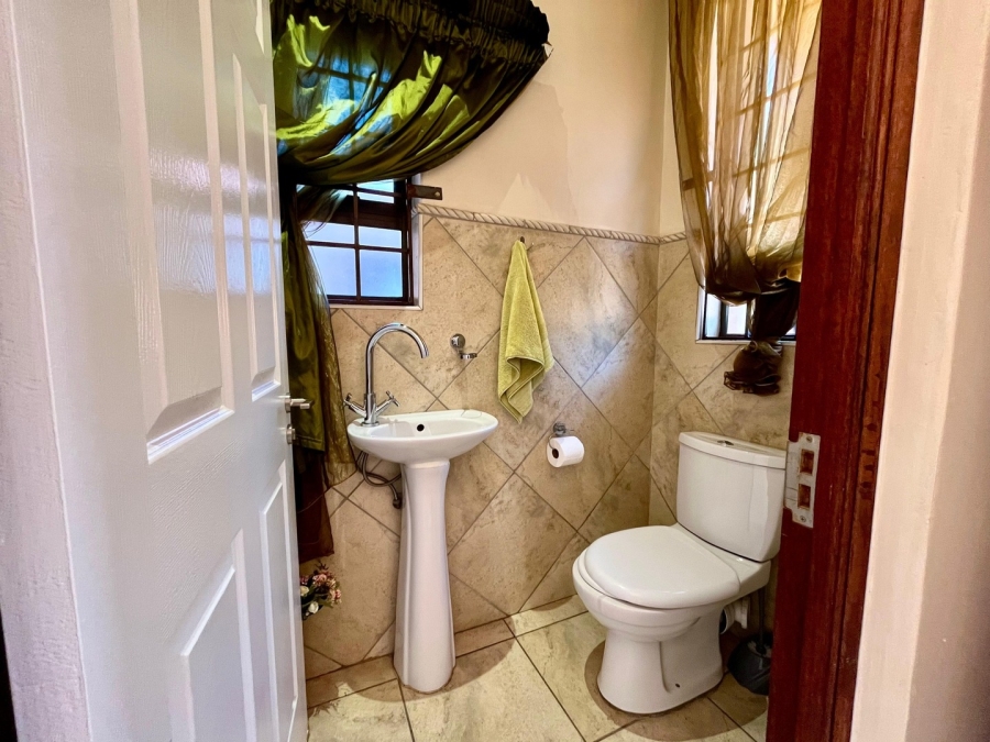 4 Bedroom Property for Sale in Safari Gardens North West
